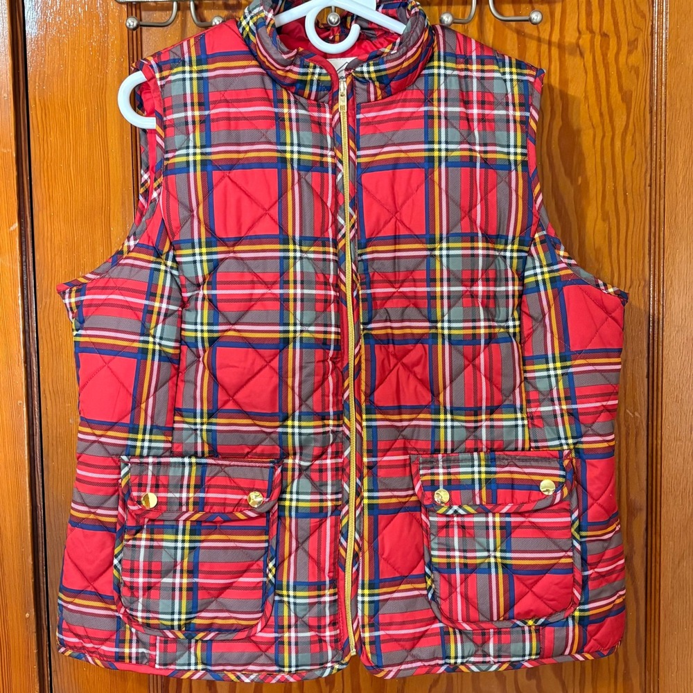 St. John's Bay Quilted Vest Womens XL Red Plaid Excellent Sleeveless Pockets